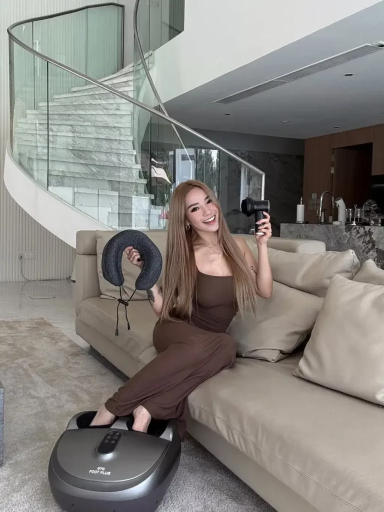 Naomi Neo