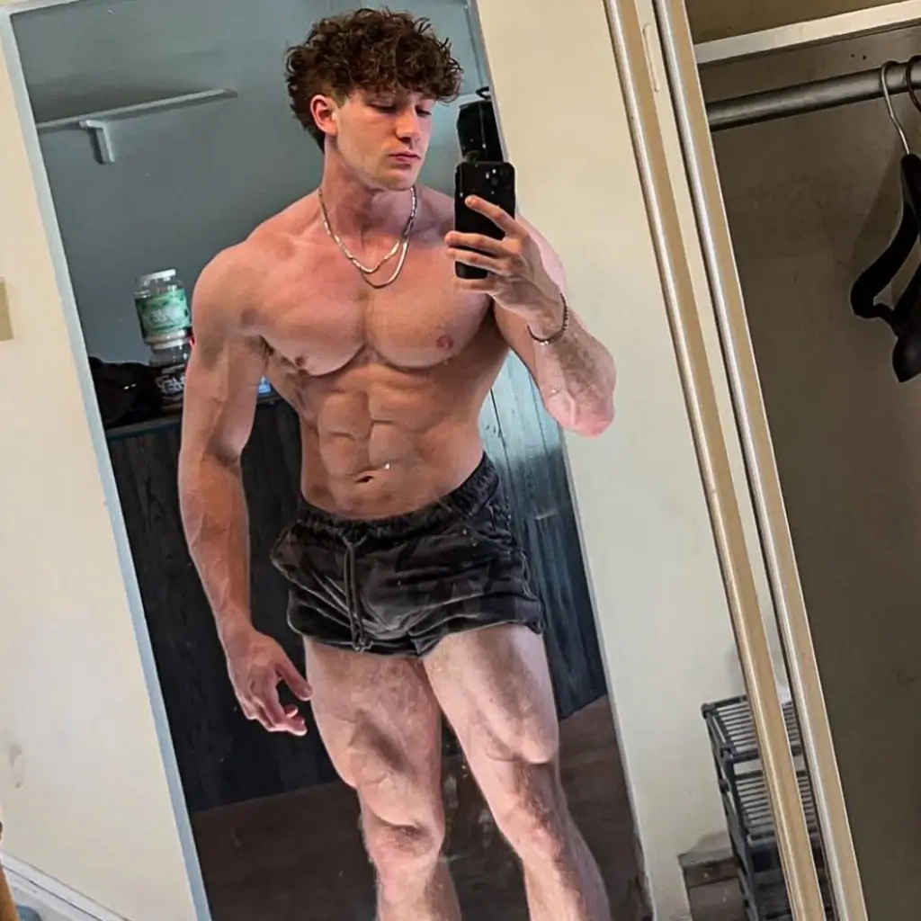 Connor Sinann Height and Weight