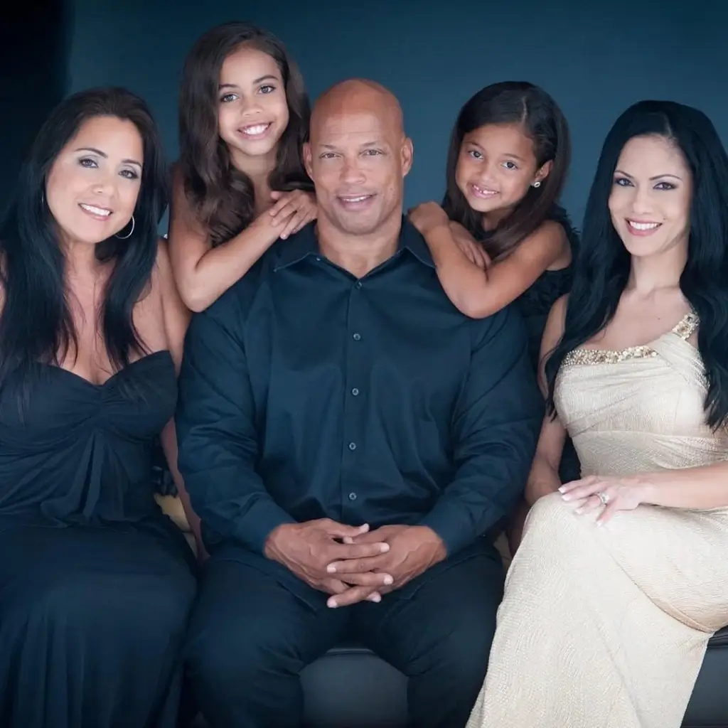 Shawn Ray wife and kids