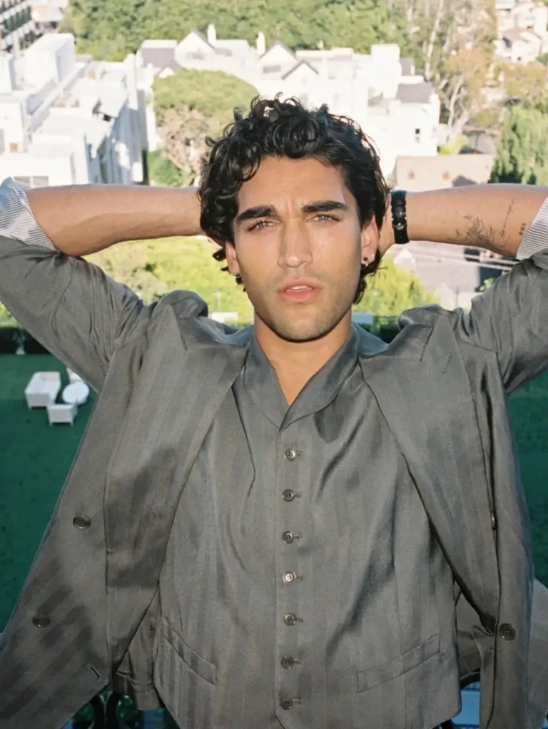 Josh Heuston Ethnicity, Age, Height, Girlfriend, Parents, Net Worth Josh Heuston actor