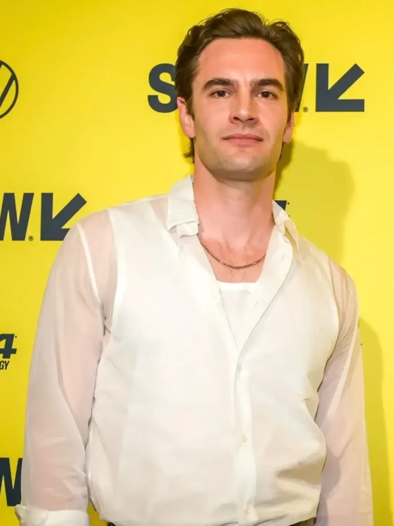 Tom Bateman
